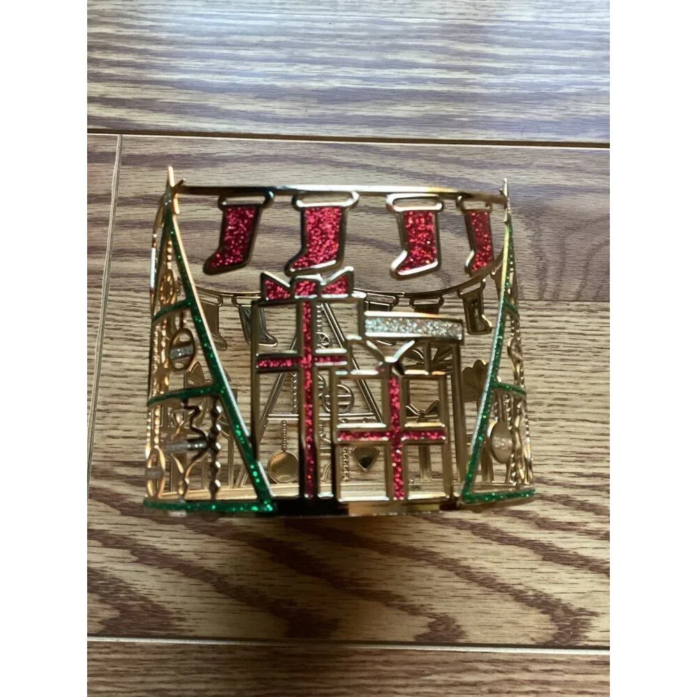Bath & Body Works 3-Wick Metal Candle Holder Christmas Tree/Gifts/Stockings